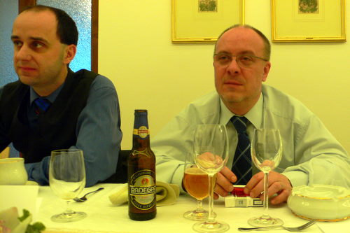 Šneberger, bývalý primátor Plzně s nealko pivem....